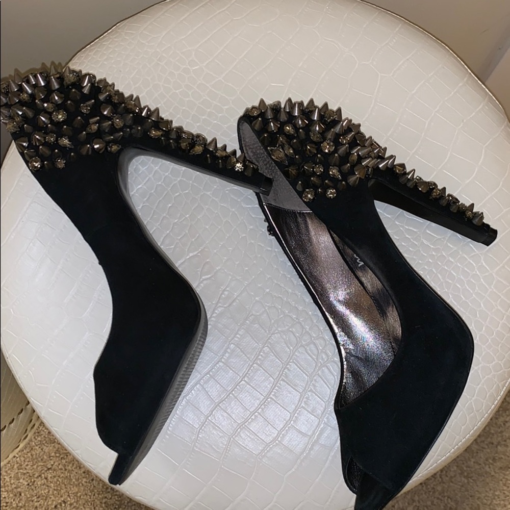 SAM EDELMAN LORISSA STUDDED SUEDE PLATFORM PUMPS.